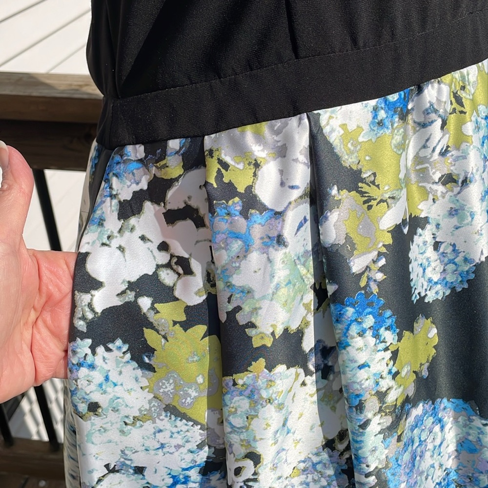 Gorgeous Halter Gown by Blondie Nites - Picture 11 of 17